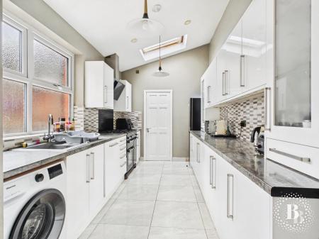 4 bedroom Terraced House for sale in Colver Road, Sharrow, Sheffield, S2