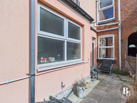 4 bedroom Terraced House for sale in Colver Road, Sharrow, Sheffield, S2