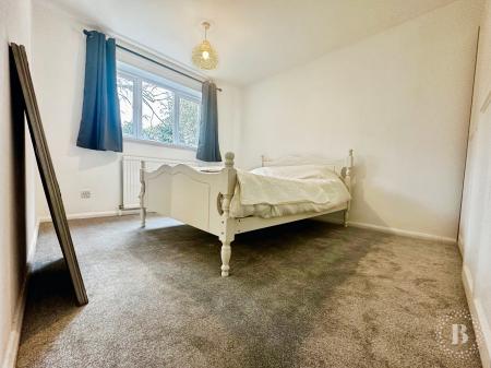 2 bedroom Flat to let in Belmonte Gardens, Norfolk Park, Sheffield, S2