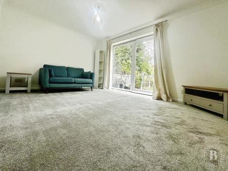2 bedroom Flat to let in Belmonte Gardens, Norfolk Park, Sheffield, S2