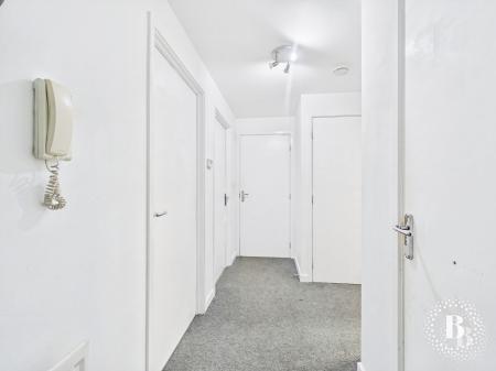 2 bedroom Apartment for sale in Beeches Bank, Norfolk Park, Sheffield, S2