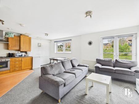 2 bedroom Apartment for sale in Beeches Bank, Norfolk Park, Sheffield, S2