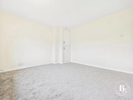 2 bedroom Semi-detached house to let in Burns Road, Dinnington, Sheffield, S25