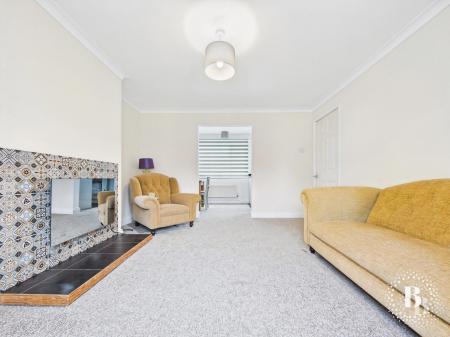 2 bedroom Semi-detached house to let in Burns Road, Dinnington, Sheffield, S25