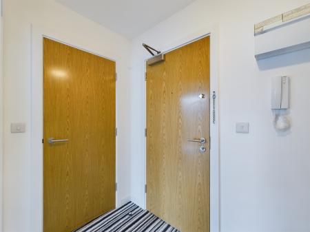 1 bedroom Apartment to let in Fargate, City Centre, Sheffield, S1