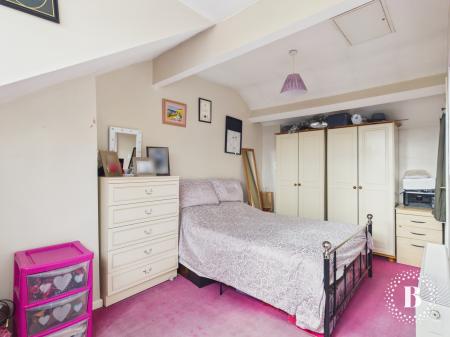 3 bedroom Terraced House for sale in Clough Road, City Centre, Sheffield, S1