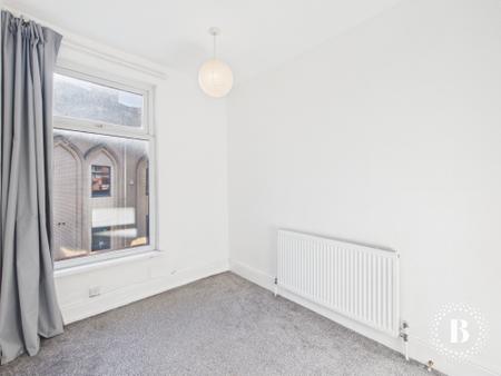 3 bedroom Terraced House to let in Glover Road, Lowfield, Sheffield, S8