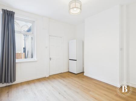 3 bedroom Terraced House to let in Glover Road, Lowfield, Sheffield, S8
