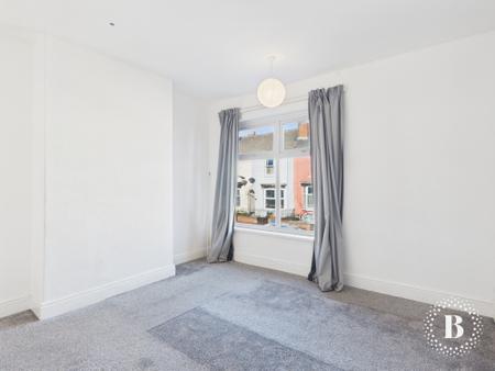 3 bedroom Terraced House to let in Glover Road, Lowfield, Sheffield, S8