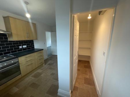2 bedroom Flat to let in Tansley Street, Wincobank, Sheffield, S9
