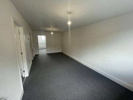 2 bedroom Flat to let in Tansley Street, Wincobank, Sheffield, S9