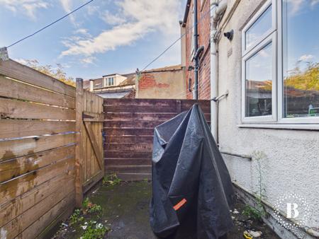 3 bedroom Terraced House for sale in Chippinghouse Road, Sharrow, Sheffield, S8