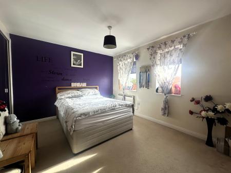 1 bedroom Flat for sale in Barnum Court, Swindon, SN2