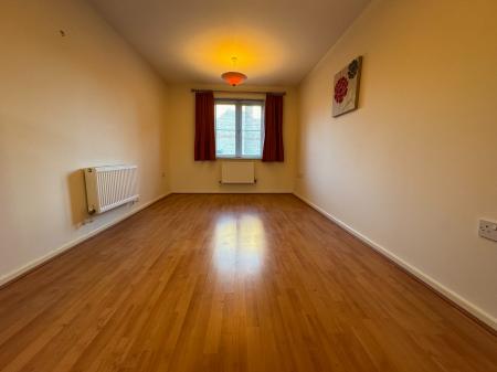 2 bedroom Ground floor maisonette for sale in Ermin Mews, Stratton St Margaret, Swindon, SN3