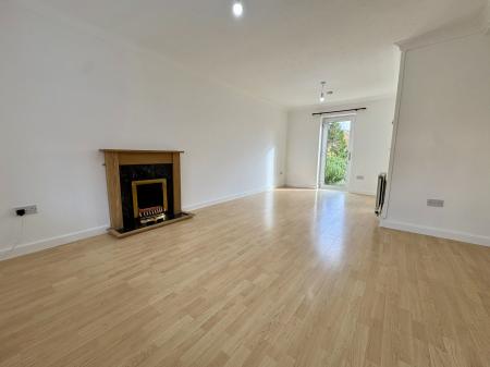 3 bedroom Semi-detached house for sale in Orchard Mead, Royal Wootton Bassett, SN4