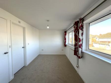 4 bedroom Link detached house for sale in Cameron Close, Stratton St Margaret, Swindon, SN3