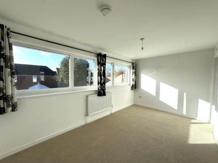 4 bedroom Link detached house for sale in Cameron Close, Stratton St Margaret, Swindon, SN3