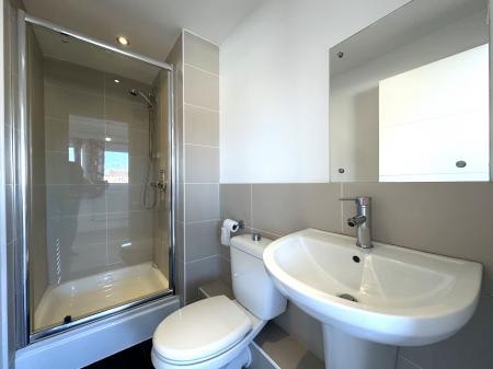 4 bedroom Link detached house for sale in Cameron Close, Stratton St Margaret, Swindon, SN3