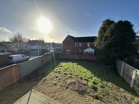 4 bedroom Link detached house for sale in Cameron Close, Stratton St Margaret, Swindon, SN3