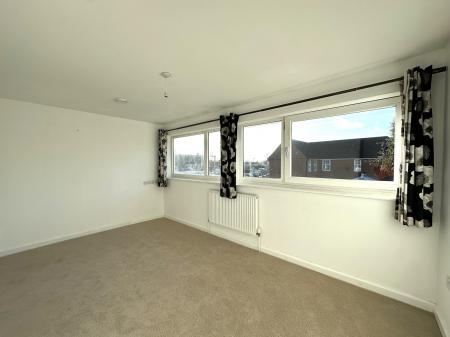 4 bedroom Link detached house for sale in Cameron Close, Stratton St Margaret, Swindon, SN3
