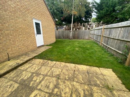 2 bedroom Semi-detached house to let in Culverhouse Road, Swindon, SN1