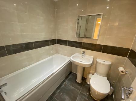 2 bedroom Semi-detached house to let in Culverhouse Road, Swindon, SN1