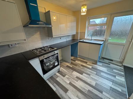 3 bedroom Semi-detached house to let in Icomb Close, Toothill, Swindon, SN5