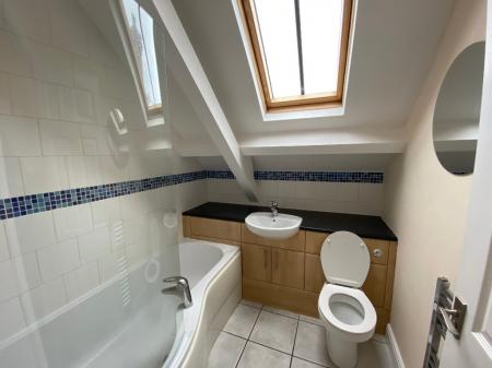 2 bedroom Apartment to let in Lincoln Street, Swindon, SN1