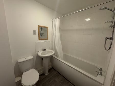 2 bedroom Apartment to let in Harding House, Harding Street, Town Centre, Swindon, SN1