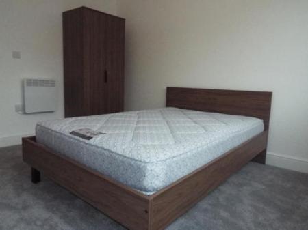 1 bedroom Flat to let in 19 Fleming Way, Town Centre, Swindon, SN1