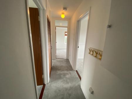 2 bedroom Flat to let in Kimmeridge Close, Swindon, SN3