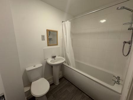 2 bedroom Flat to let in Harding Street, Central, Swindon, SN1