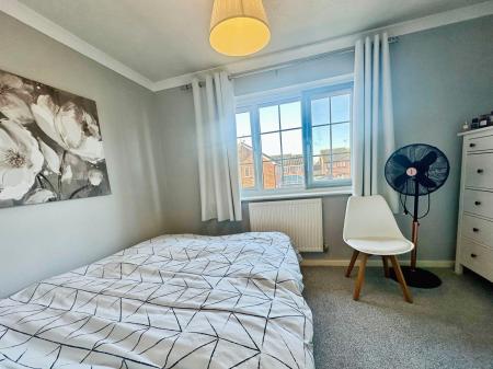 2 bedroom Semi-detached house for sale in Mallard Close, Covingham, Swindon, SN3