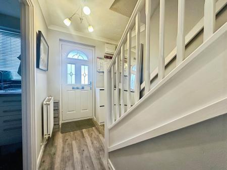 2 bedroom Semi-detached house for sale in Mallard Close, Covingham, Swindon, SN3