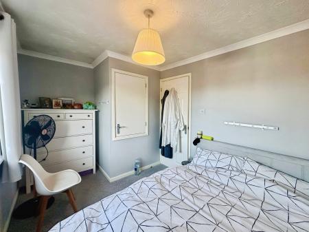 2 bedroom Semi-detached house for sale in Mallard Close, Covingham, Swindon, SN3