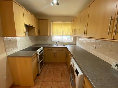 2 bedroom Flat to let in Linslade Street, Rodbourne, Swindon, SN2