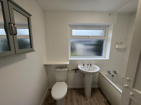 2 bedroom Terraced House to let in Omdurman Street, Swindon, SN2