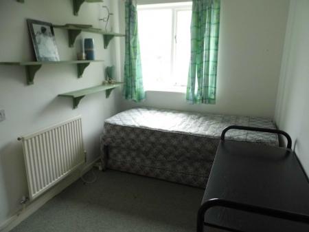 2 bedroom Flat to let in Foxwood, Westlea, Swindon, SN5