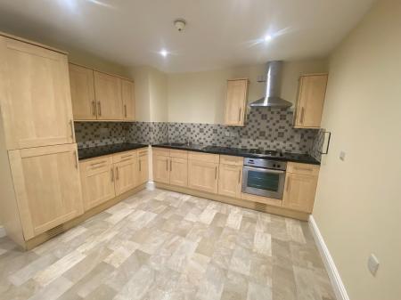 1 bedroom Flat to let in Commercial road, Central, Swindon, SN1