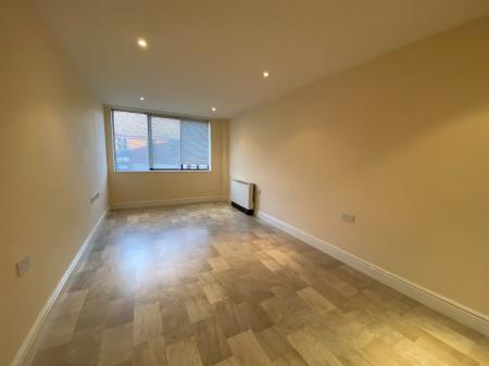 1 bedroom Flat to let in Commercial road, Central, Swindon, SN1