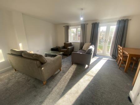 3 bedroom Town house to let in Strouds Close, Old Town, Swindon, SN3