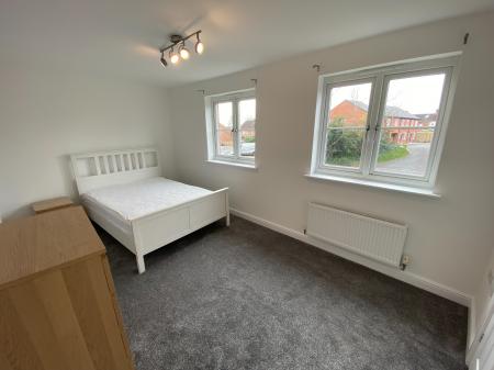 3 bedroom Town house to let in Strouds Close, Old Town, Swindon, SN3