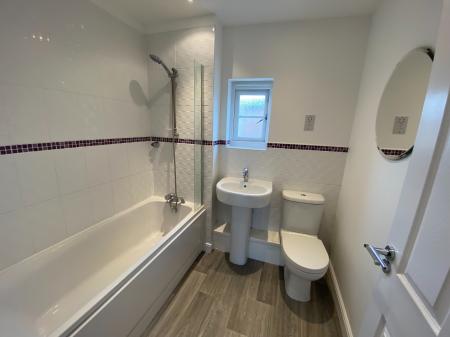 3 bedroom Town house to let in Strouds Close, Old Town, Swindon, SN3