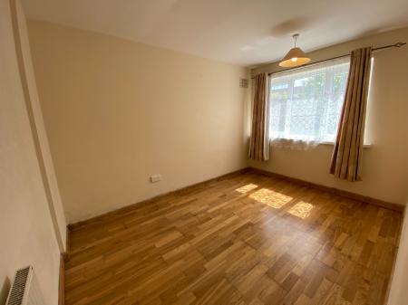2 bedroom Flat to let in Linslade Street, Rodbourne, Swindon, SN2