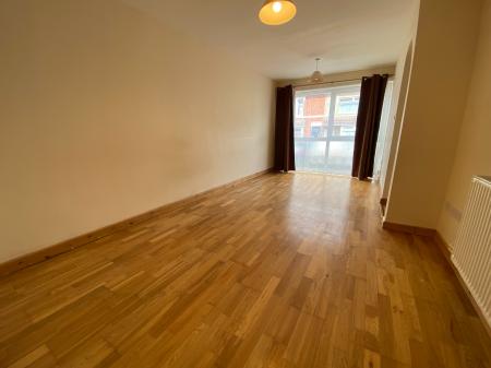 2 bedroom Flat to let in Linslade Street, Rodbourne, Swindon, SN2