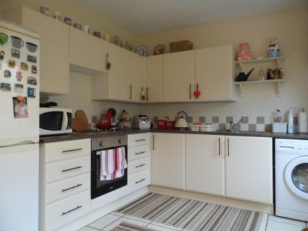2 bedroom Terraced House for sale in Picton Road, Swindon, SN5