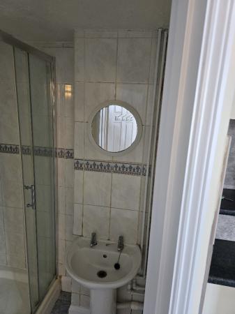 1 bedroom Studio flat to let in Victoria Road, Old Town, Swindon, SN1