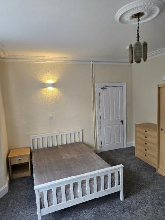 1 bedroom Studio flat to let in Victoria Road, Old Town, Swindon, SN1