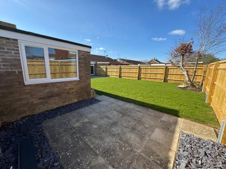 3 bedroom Bungalow to let in Fitzmaurice Close, Covingham, Swindon, SN3