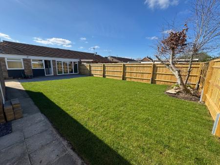 3 bedroom Bungalow to let in Fitzmaurice Close, Covingham, Swindon, SN3